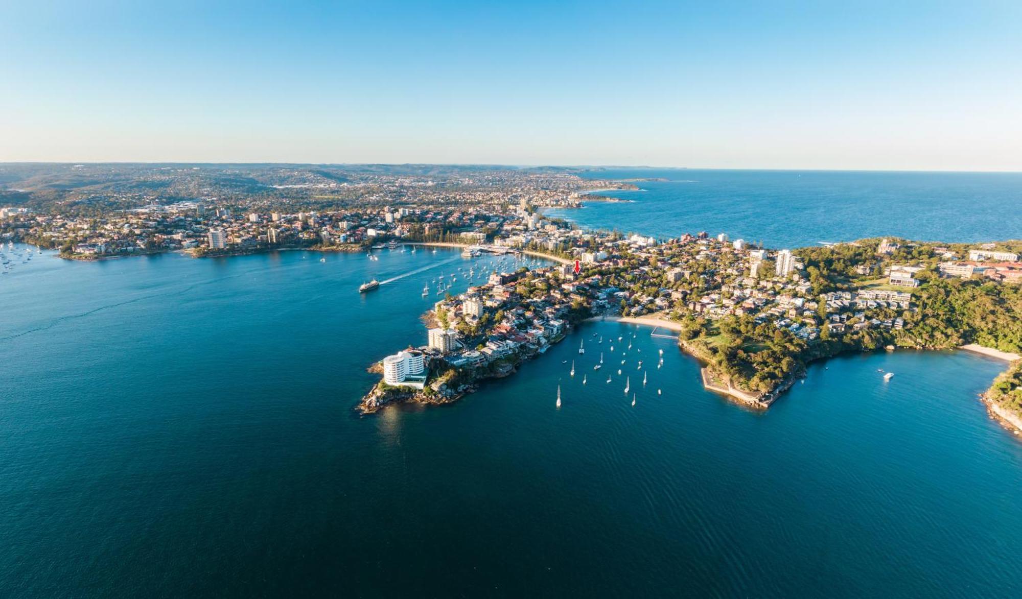 Quiet Little Manly 1 Bed - 3mins Walk Harbour & Beaches *